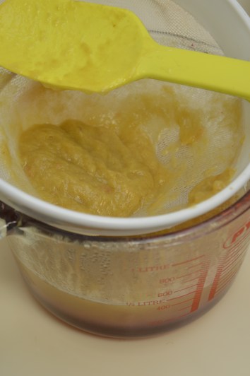 rhubarb and custard jelly