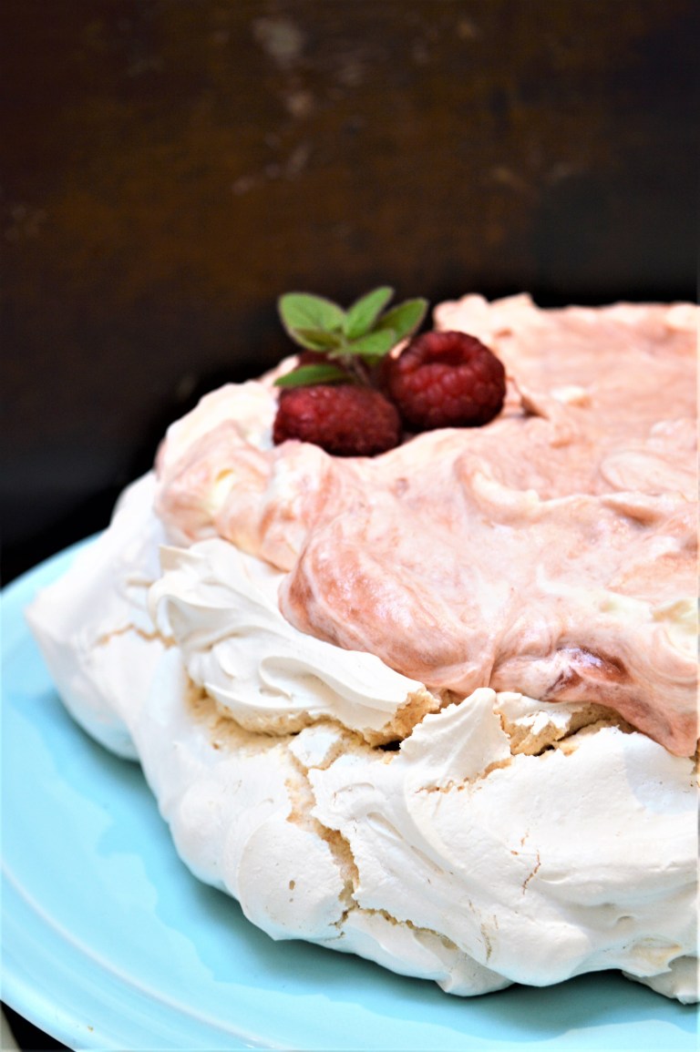 rhubarb pavlova