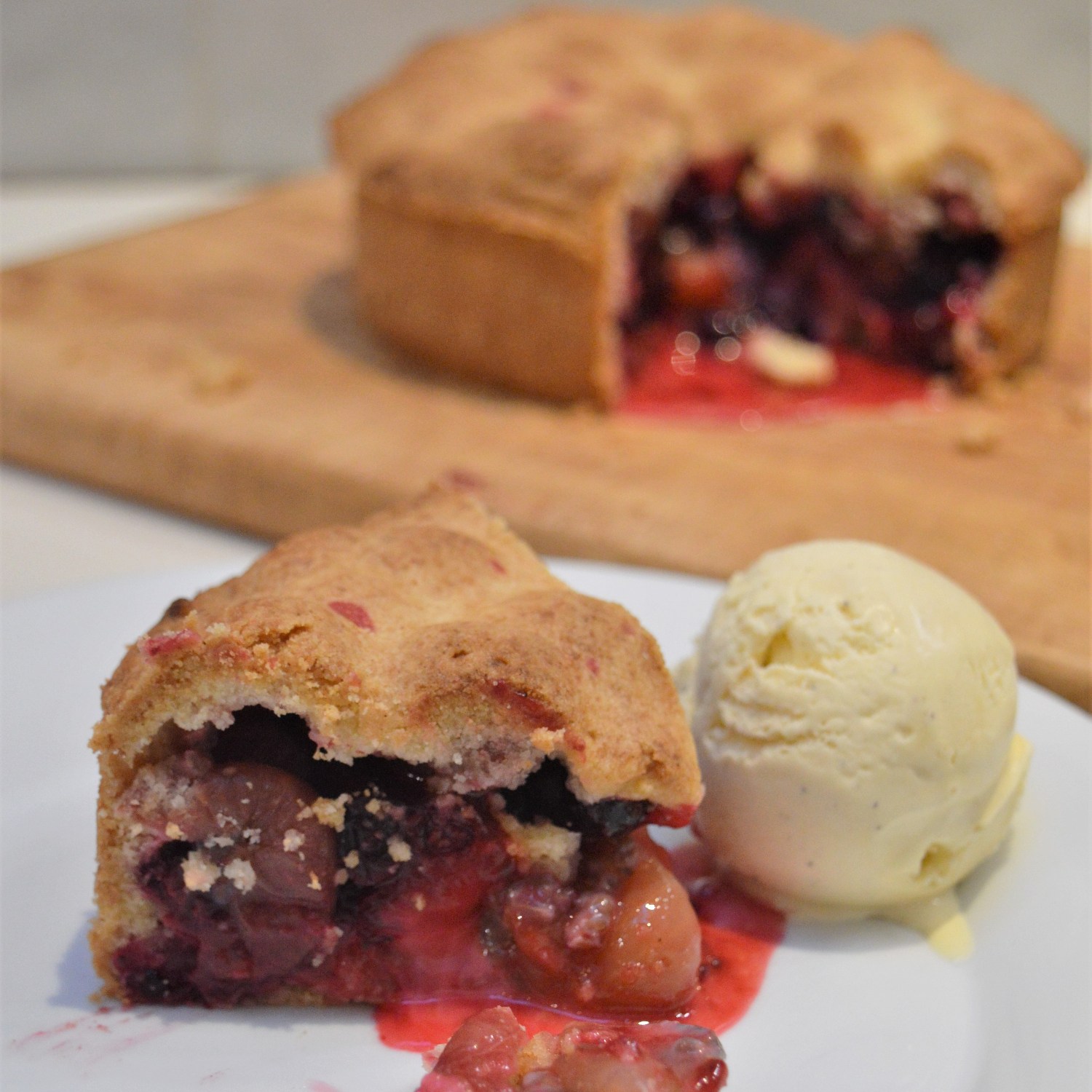 gooseberry and blackcurrant pie